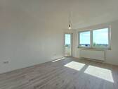 20250429_161657_resized_1 - Sanierte 3-Zimmer-Wohnung mit Balkon