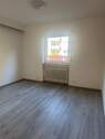 Helles leeres Zimmer - 