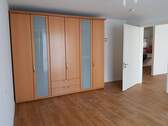 Schlafzimmer inkl. Schrank - Etagenwohnung mit 62,60 m&sup2; in Weil am Rhein zur Miete