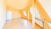 Wohnzimmer Ansicht II - 2 Zimmer Etagenwohnung in Frankfurt am Main