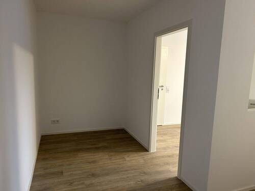 Kleiderschrank - 