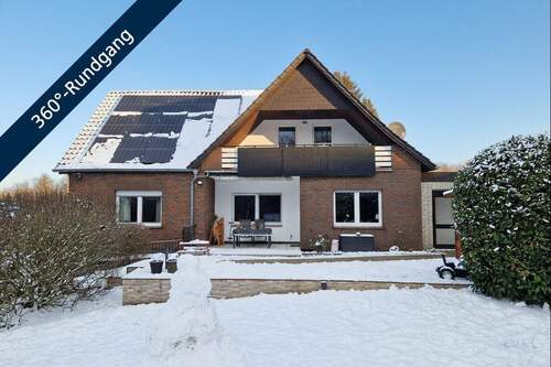 Blick auf die Terrasse - Familienparadies - modernes Einfamilienhaus mit großem Garten