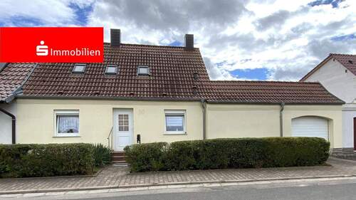 Straßenansicht - 8 Zimmer Einfamilienhaus zum Kaufen in Kölleda
