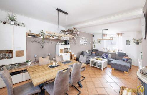 Wohn- & Esszimmer - Einfamilienhaus mit 160,00 m&sup2; in Kelheim zum Kaufen