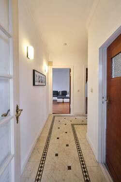 Flur - Einfamilienhaus mit 118,30 m&sup2; in Berlin zum Kaufen