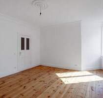 Bezugsfreie 3-Zimmer-Wohnung in Rigaer Straße. Hohe Decken, Dielenböden, Altbauflair. - Berlin Friedrichshain