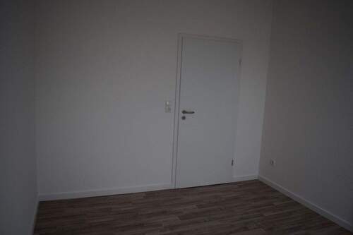 Dachgeschoss7k - Büro mit 72,70 m&sup2; in Riedstadt zur Miete