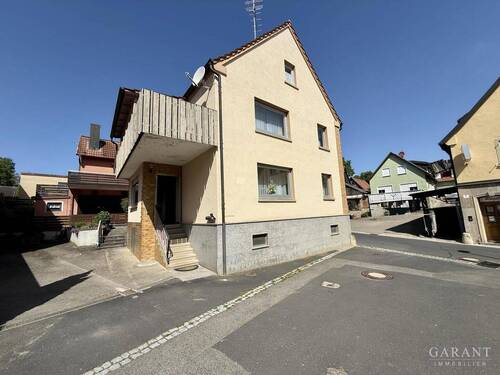 Ansicht-Südosten - 6 Zimmer Doppelhaushälfte in Marktbreit