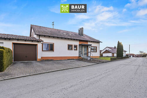 Außen und Garten - 7 Zimmer Einfamilienhaus zum Kaufen in Bad Wurzach