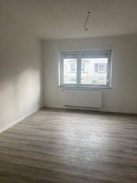 Bild 2 - 6 Zimmer Einfamilienhaus zum Kaufen in Wadgassen