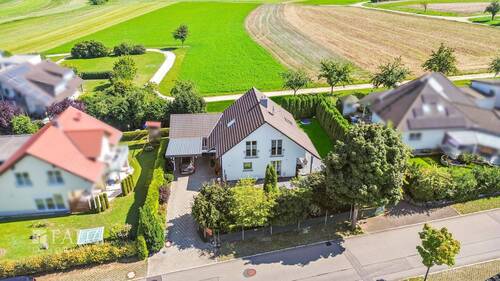 Straßenansicht - 6 Zimmer Einfamilienhaus in Emmingen-Liptingen