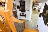 Elegante Treppe zum Erdgeschoss - 