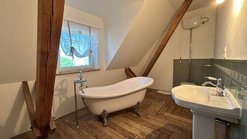 freistehende Badewanne - 