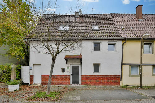 Straßenansicht - Sanierungsbedürftiges Einfamilienhaus mit Potenzial und Charme!