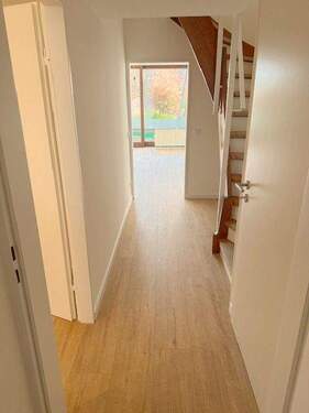 Diele- Wohnungseingang - Etagenwohnung mit 85,00 m² in Düsseldorf zur Miete