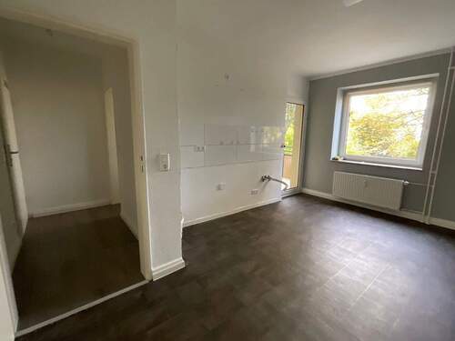 Große Küche - Ihr Rückzugsort - ab sofort frei !