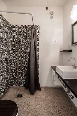 Badezimmer - Etagenwohnung mit 45,00 m&sup2; in Berlin-Moabit zum Kaufen