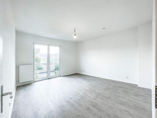 Wohnzimmer - 2 Zimmer Etagenwohnung in Bochum