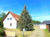 Grundstückszufahrt - 5 Zimmer Einfamilienhaus zum Kaufen in Tangerhütte