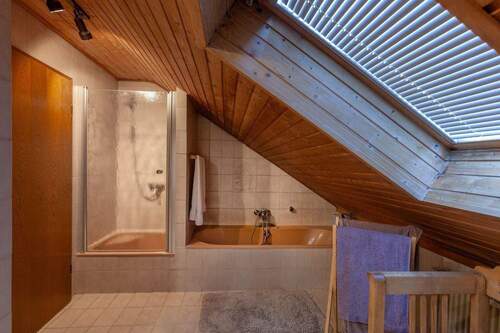 Badezimmer - DG - Haus 1 - 
