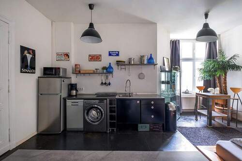 Küchenzeile - Etagenwohnung mit 82,00 m&sup2; in Berlin-Friedrichshain zum Kaufen