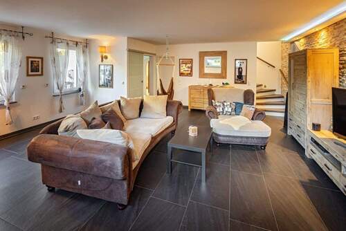 Wohnzimmer - Anbau - Einfamilienhaus mit 256,70 m&sup2; in Essen zum Kaufen