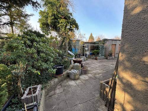 Hofansicht - 4 Zimmer Einfamilienhaus zum Kaufen in Weißenfels