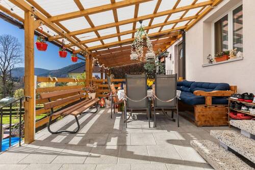 Überdachte Terrasse - 3 Zimmer Reihenmittelhaus in Bad Wildbad