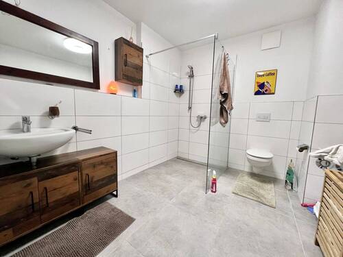 Bad - Etagenwohnung mit 79,00 m² in Bremen zur Miete