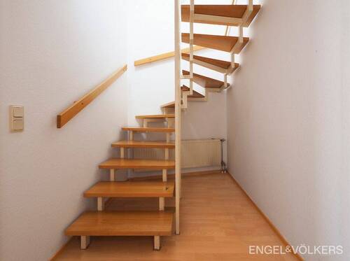 Bild 2 - 3 Zimmer Etagenwohnung zum Kaufen in Homburg