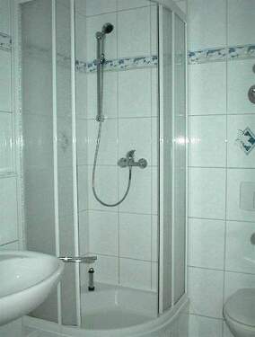 Bad.jpeg - 2 Zimmer Etagenwohnung zur Miete in Chemnitz