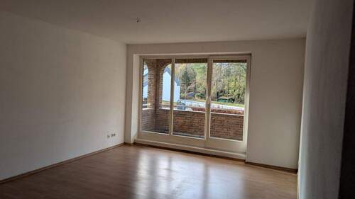 Wohnzimmer - 2 Zimmer Etagenwohnung zum Kaufen in Buchholz