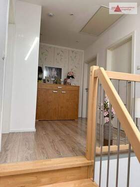 Aufgang ins Obergeschoss - 