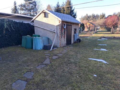 Schuppen im Garten - 