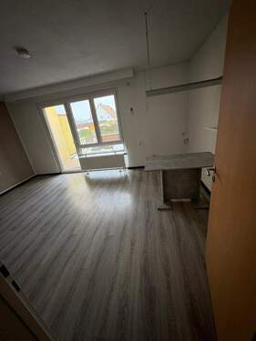 Wohnzimmer EG - Gewerbeobjekt (Büro, Produktion, Verkauf) in Hofgeismar zum Kaufen