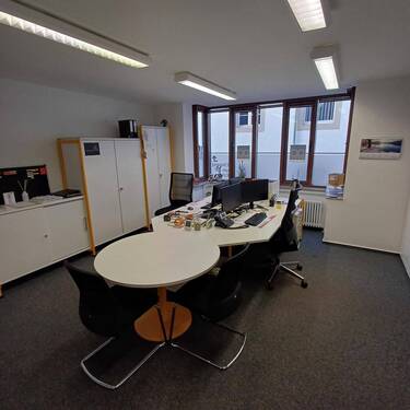 WhatsApp Image 2025-02-04 at 15.31.26 (6).jpeg - 5 Zimmer Büro in Lemgo