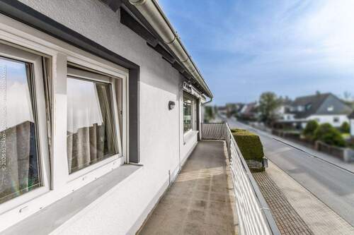 Vorderhaus - Wohnung 1.OG Balkon - 