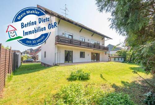 Außenansicht - DIETZ: Sanierte und Modernisierte Obergeschosswohnung mit Balkon in Großostheim!