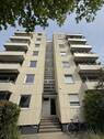 Hauseingang - Etagenwohnung mit 82,60 m&sup2; in Erkrath zum Kaufen