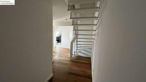 Treppe ins DG - 