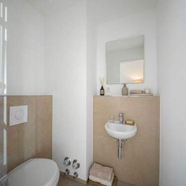 Gäste-WC / KI-Staging
- 