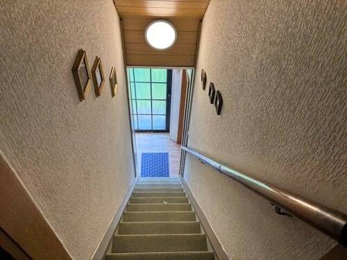 Treppe ins Obergeschoss - 
