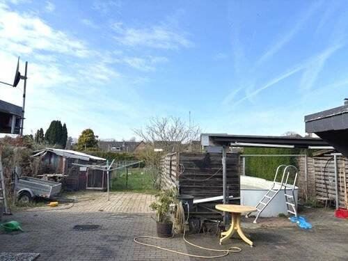 Terrasse und Grundstück - 