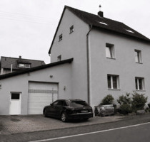 Geräumiges, saniertes Familienhaus mit Terrasse, großer Garage und Garten - Eitorf