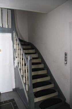 Treppe ins 1. OG.JPG - 