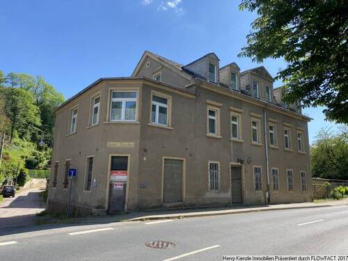 Wohn- und Geschäftshaus - ** VERHANDLUNGSBASIS ** Historisches Mehrfamilienhaus nebst reichlich Nebengelass zum vollständigen Sanieren!