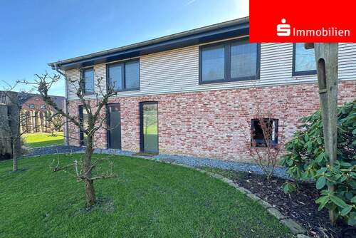 Seitenansicht - Viele Möglichkeiten im idyllischen Wiemerstedt