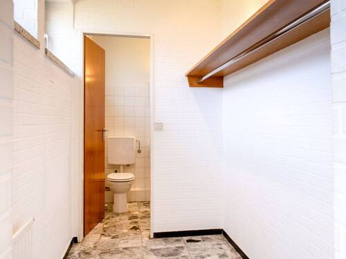 Gäste-WC.jpg - Einfamilienhaus mit 164,00 m&sup2; in Kiel zum Kaufen