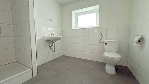 Badezimmer - 3 Zimmer Etagenwohnung in Pfronstetten