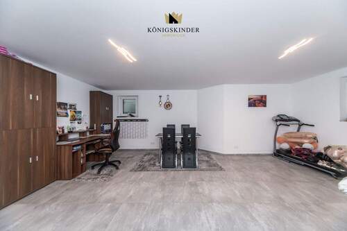 Büro Hobbyraum Untergeschoss - 